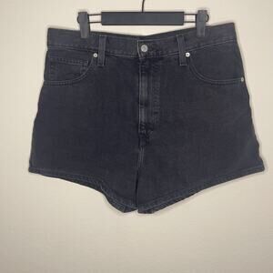 Levi’s High Waisted Mom Shorts Black Women’s  - Size 32